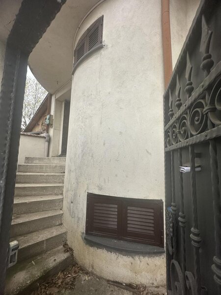 Bucurestii Noi vanzare vila demisol parter mansarda Metrou Jiului