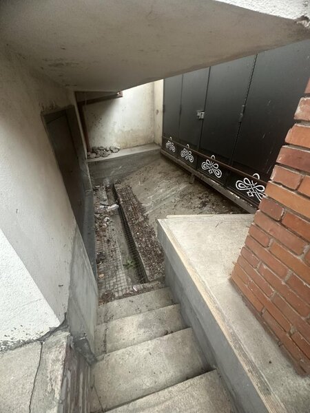 Bucurestii Noi vanzare vila demisol parter mansarda Metrou Jiului