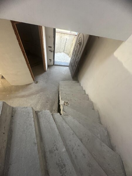 Bucurestii Noi vanzare vila demisol parter mansarda Metrou Jiului